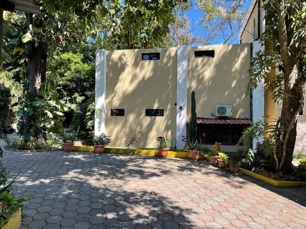 Villa Las Flores ซานซัลวาดอร์ ภายนอก รูปภาพ