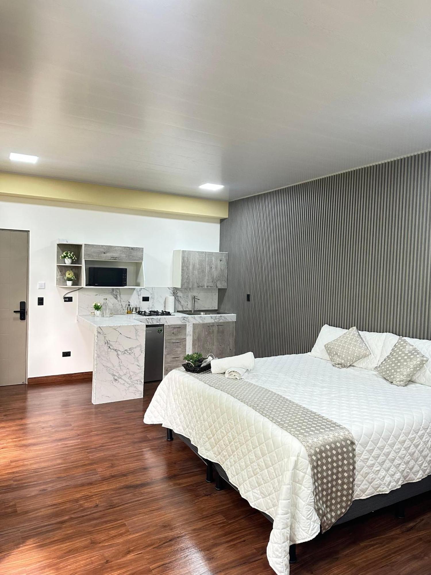 Villa Las Flores ซานซัลวาดอร์ ภายนอก รูปภาพ